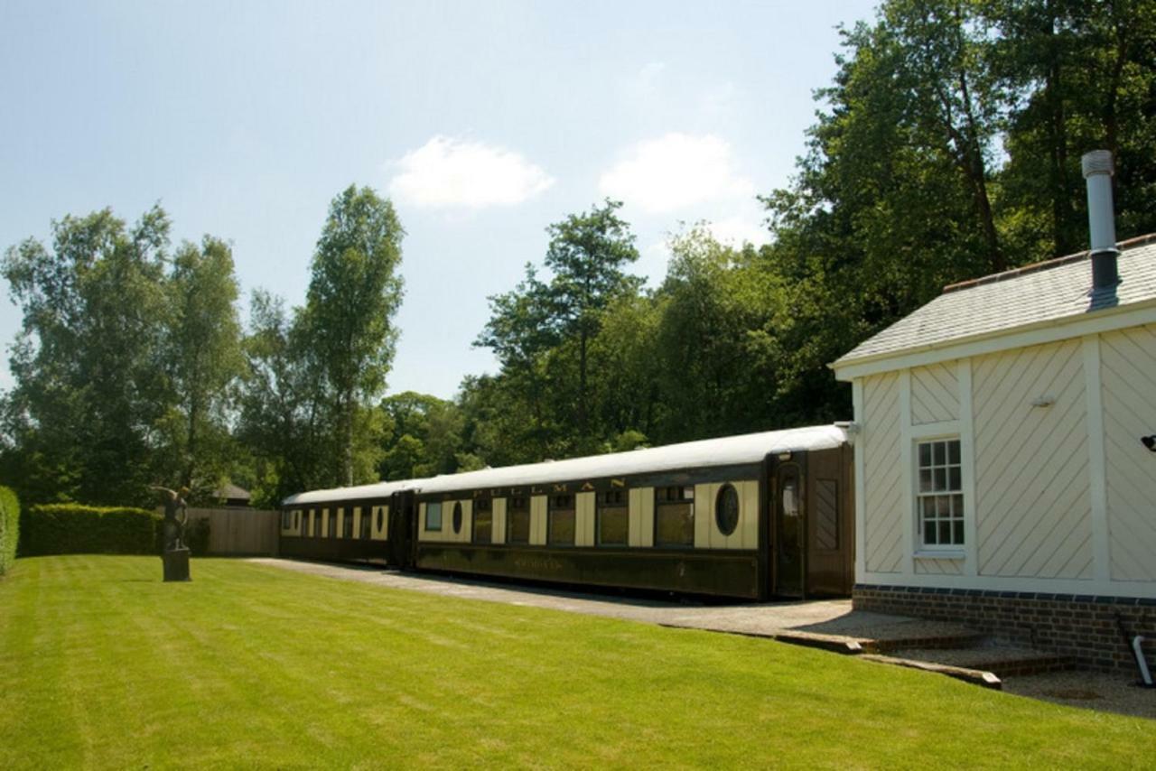 The Old Railway Station Bed & Breakfast Petworth Exterior photo